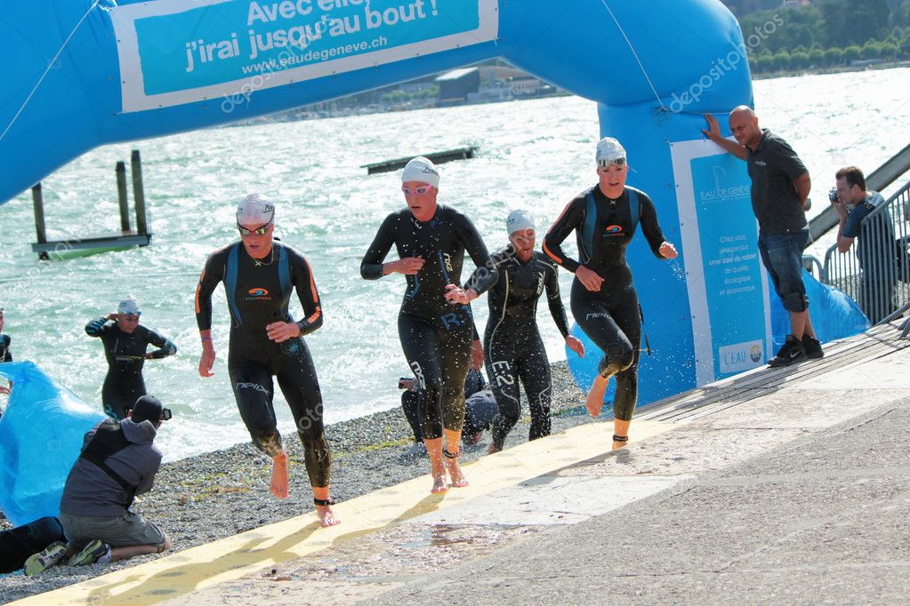 Auto in piega alla Ronde dei Laghi