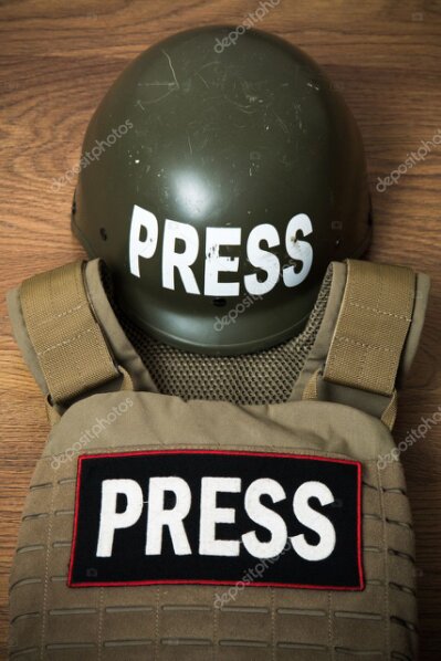 Fotografo che cattura un’auto da rally in curva