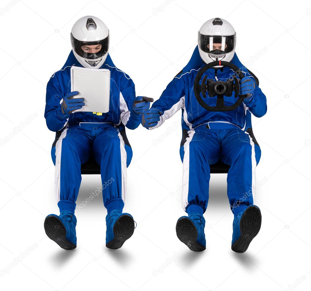 Auto da rally in derapata su tornante fangoso